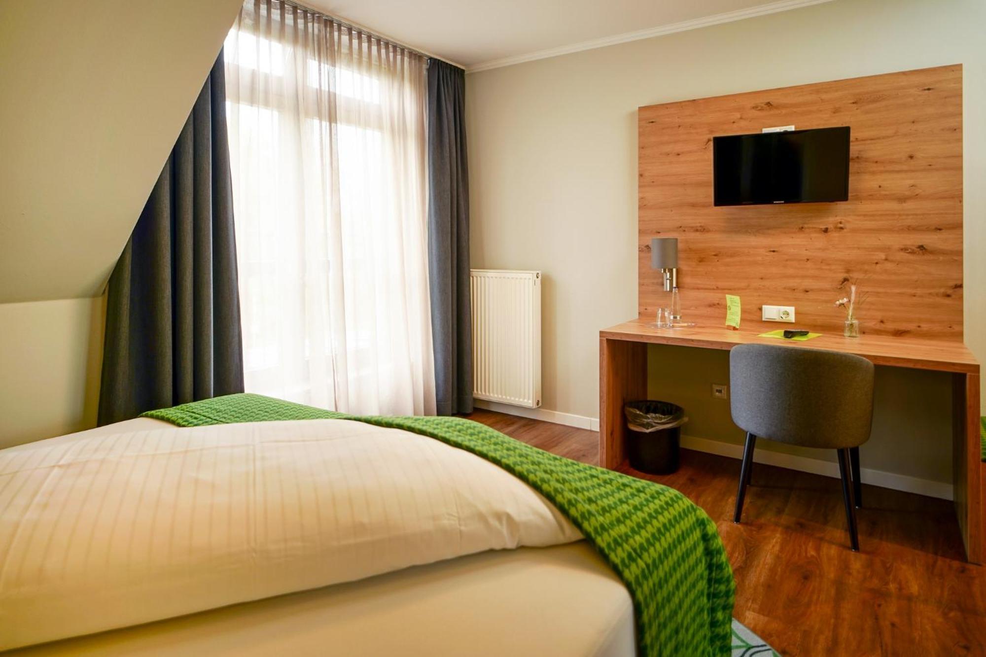 Hotel Lindenhof Bielefeld Buitenkant foto