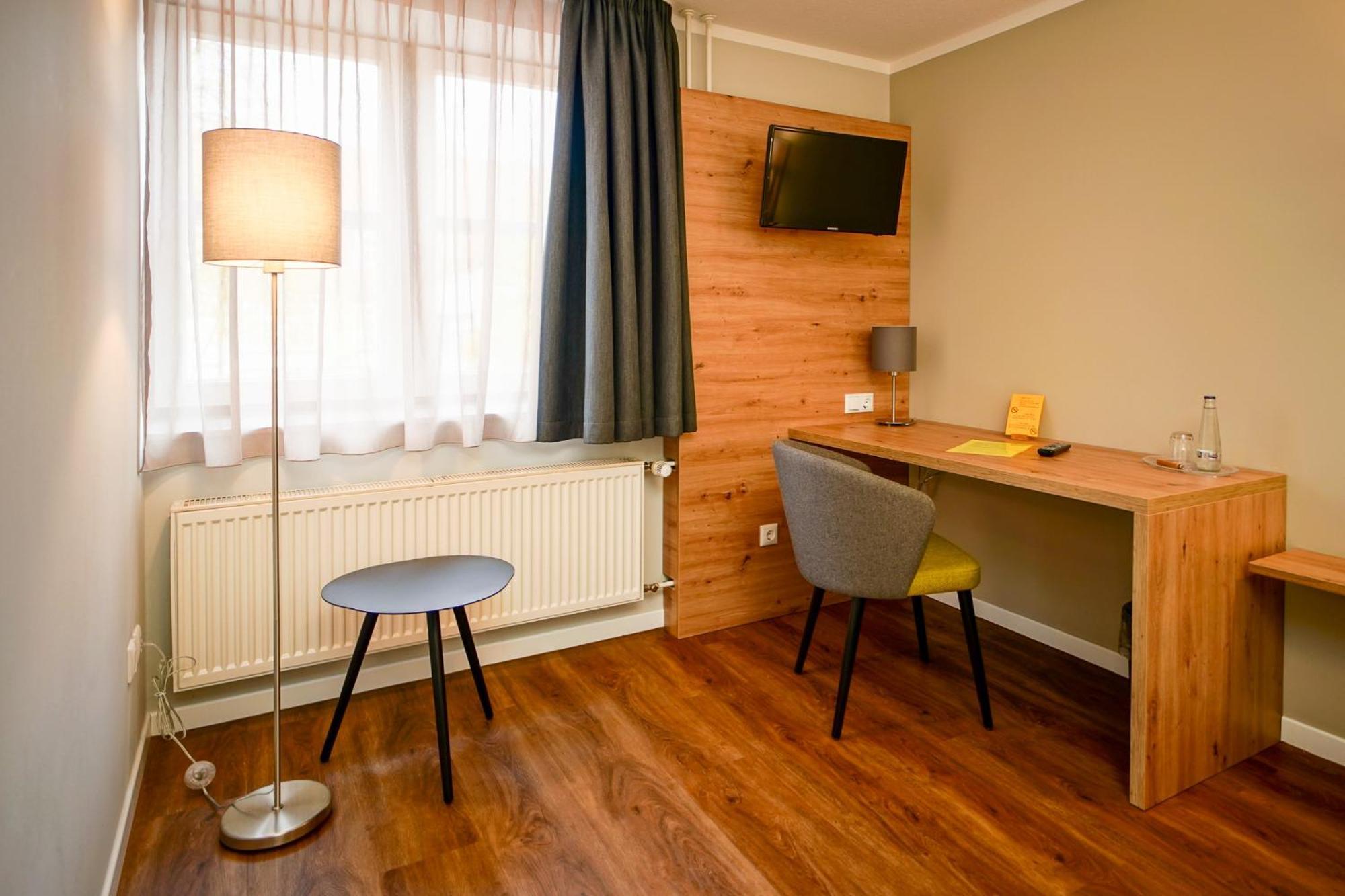 Hotel Lindenhof Bielefeld Buitenkant foto